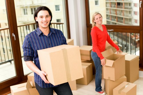 Packing and loading service for Roehampton house moves