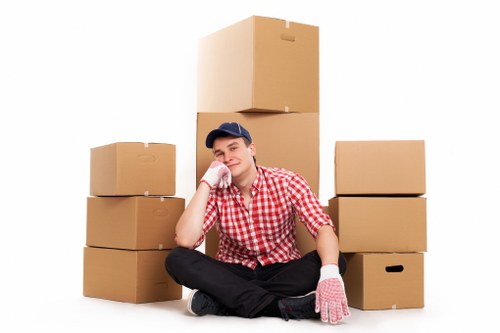 Efficient Roehampton flat removals for local apartment relocation